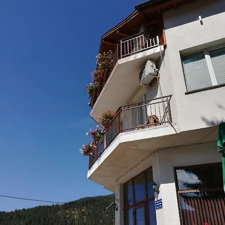 Konukevi Edelweiss 3*